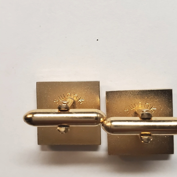Vintage Goldtone  Swank Square Cufflinks - Picture 3 of 3